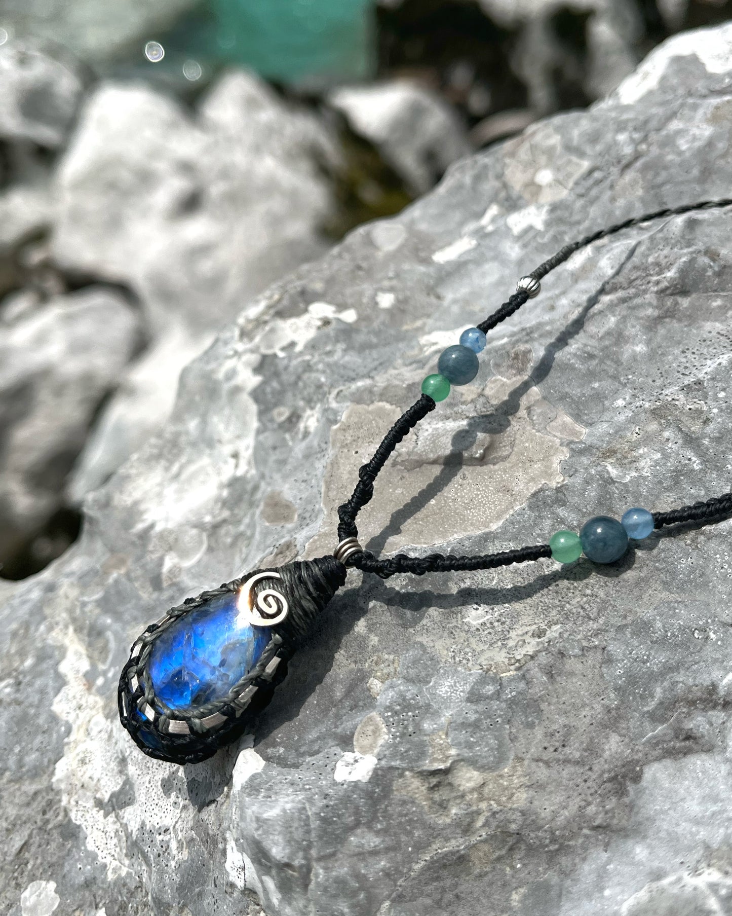 Ozeanblaue Mondstein Kette