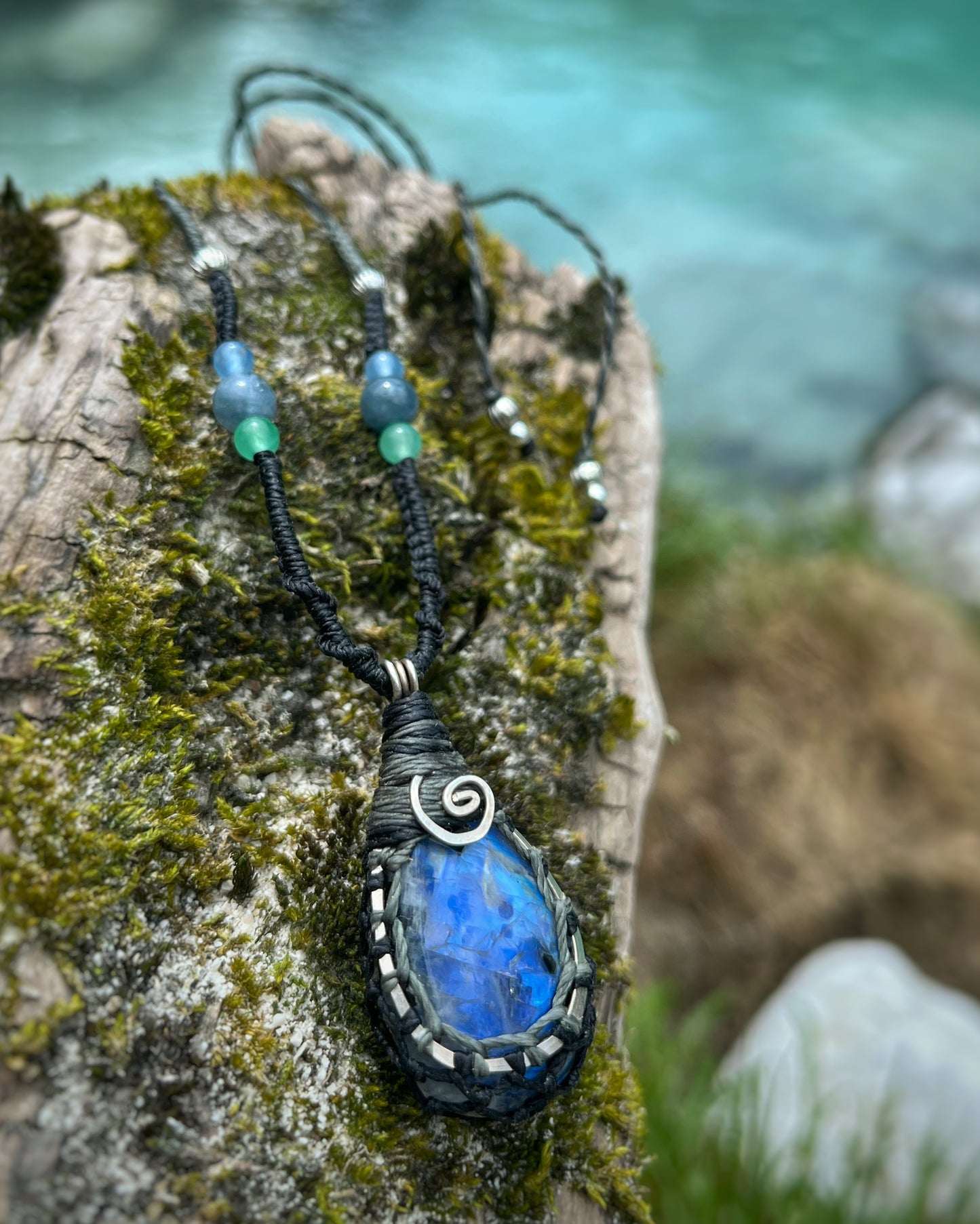 Ozeanblaue Mondstein Kette