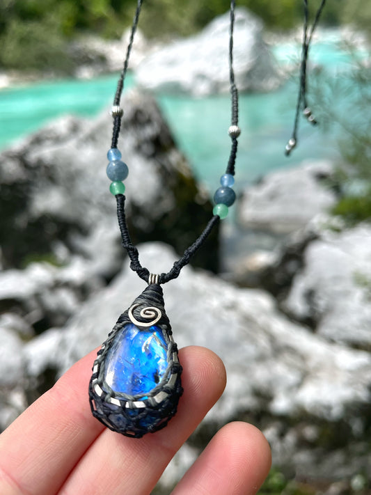 Ozeanblaue Mondstein Kette